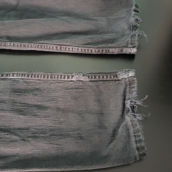 Levis size 32 - Picture 9 of 10